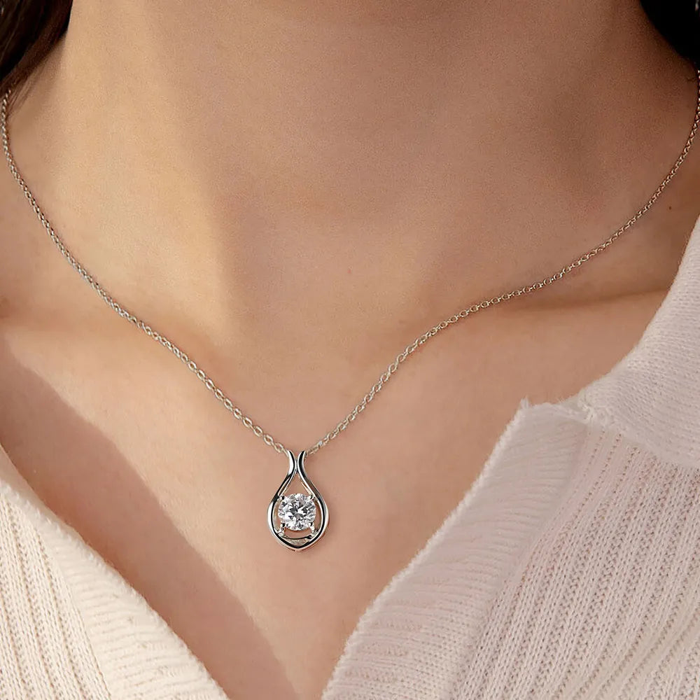 Collana con pendente in moissanite da 2 carati in argento sterling 925